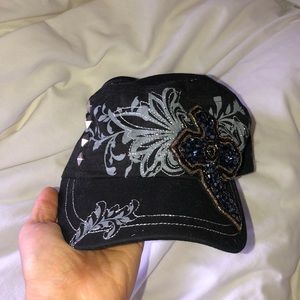 NWOT bling hat.